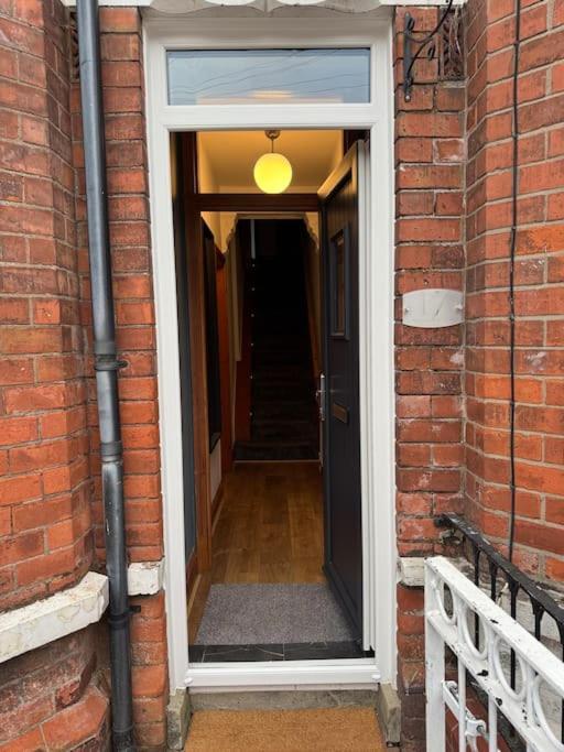 Stylish, Spacious And Central 4 Bedroom House Belfast Exterior photo