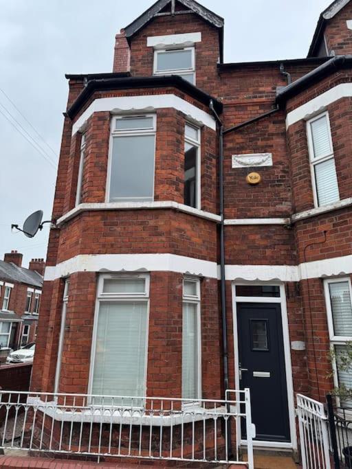 Stylish, Spacious And Central 4 Bedroom House Belfast Exterior photo